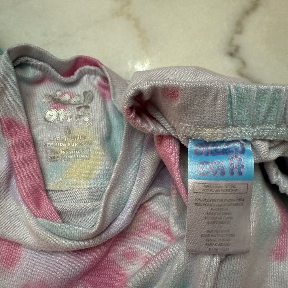 Colorful Tie-Dye Kids Pajama Sets - Picture 4 of 5